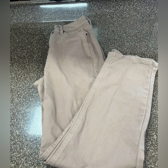 3/$15. Ladies Fashion Nova size 9 - Picture 1 of 4